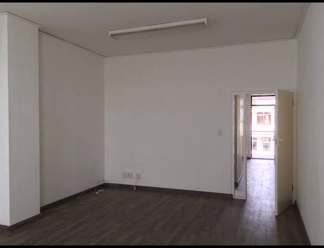 49M² OFFICE RENTED IN WESTLAKE